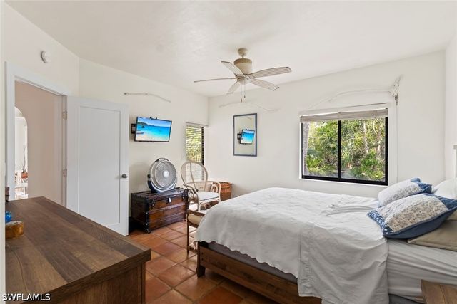 2294 Anchorage LN B, Naples, FL 34104