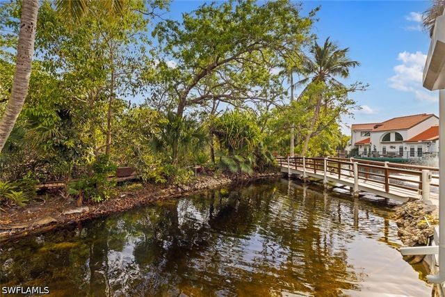 2294 Anchorage LN B, Naples, FL 34104