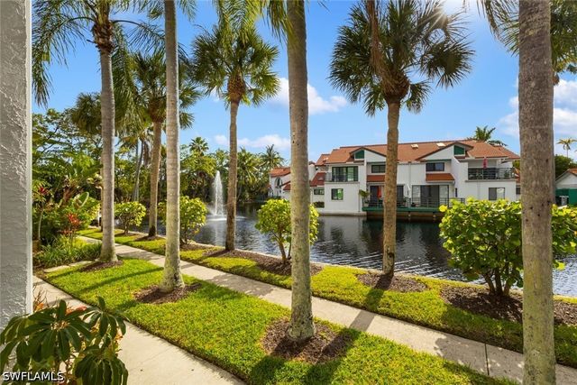2294 Anchorage LN B, Naples, FL 34104