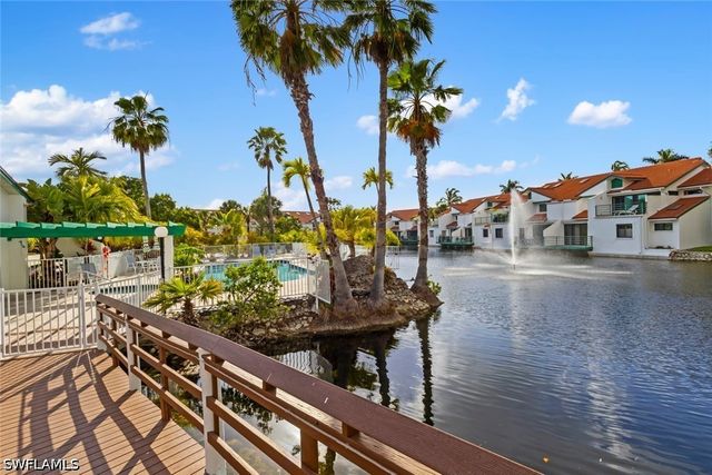 2294 Anchorage LN B, Naples, FL 34104