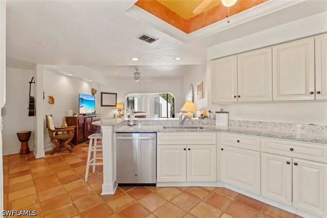 2294 Anchorage LN B, Naples, FL 34104