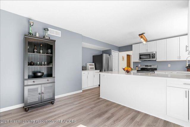 12410 Sea Pines Drive, Dewitt, MI 48820