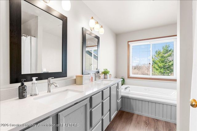 12410 Sea Pines Drive, Dewitt, MI 48820