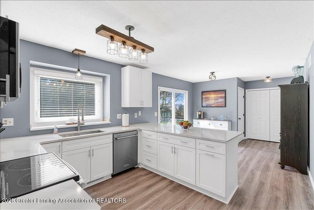 12410 Sea Pines Drive, Dewitt, MI 48820