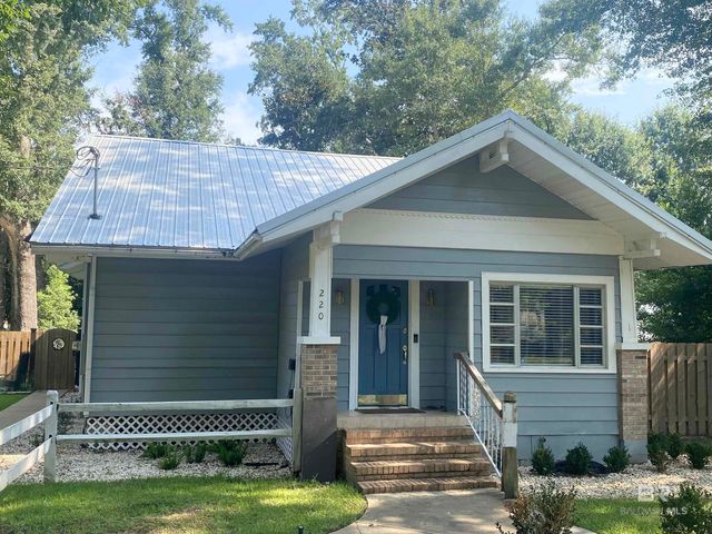 220 W Spruce Avenue, Foley, AL 36535