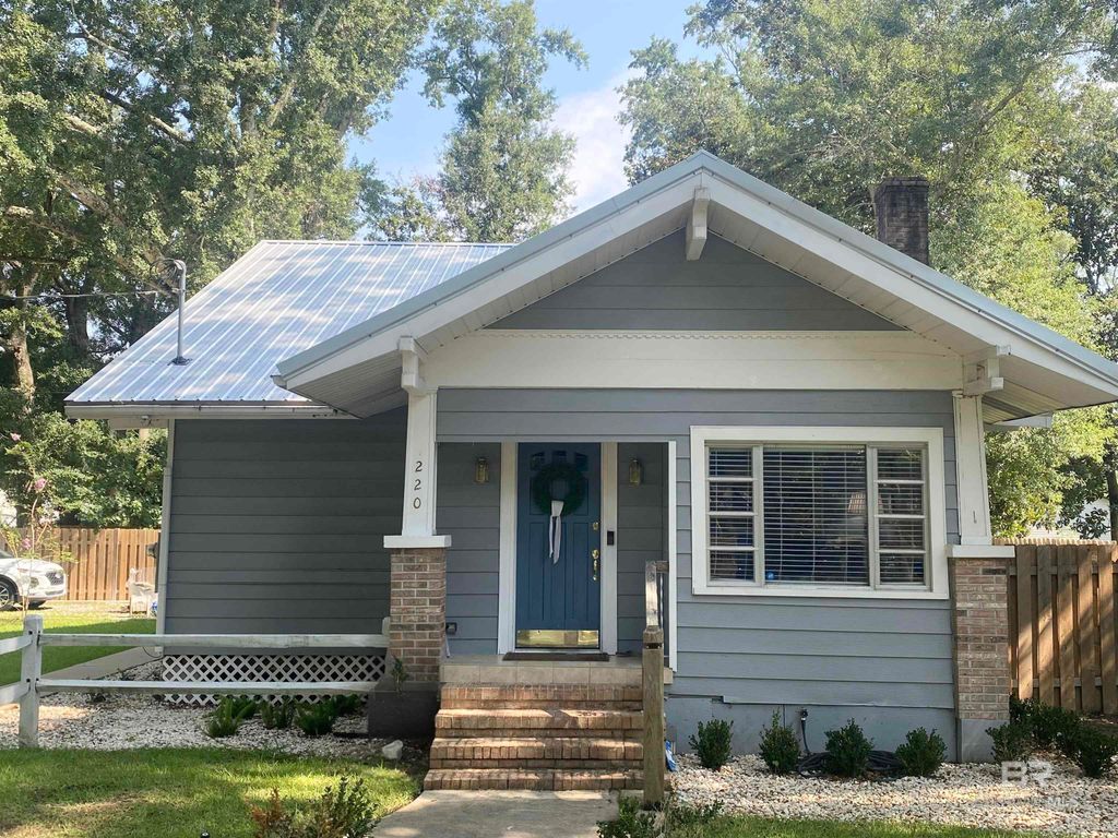 220 W Spruce Avenue, Foley, AL 36535
