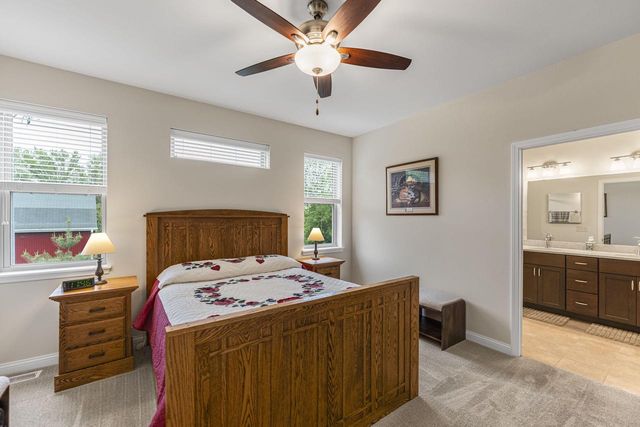21975 W North AVENUE, Brookfield, WI 53045