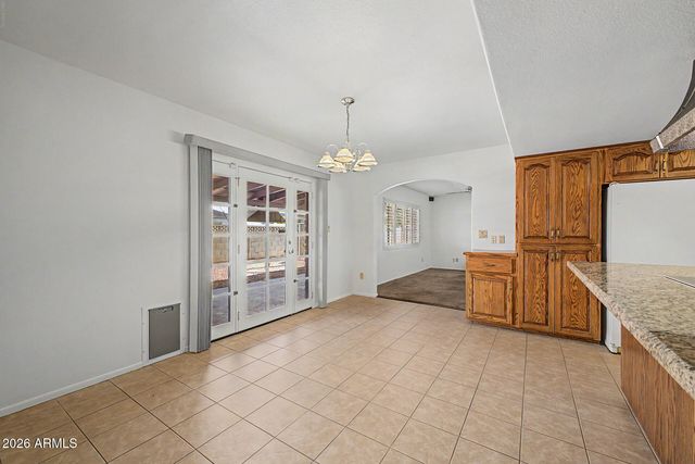 5618 W BELMONT Avenue, Glendale, AZ 85301