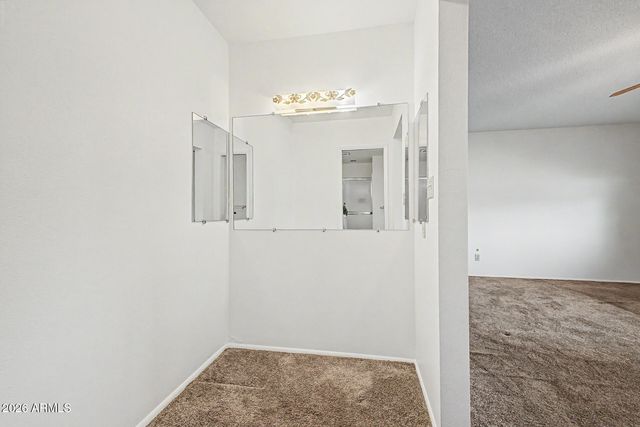 5618 W BELMONT Avenue, Glendale, AZ 85301