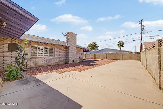 5618 W BELMONT Avenue, Glendale, AZ 85301