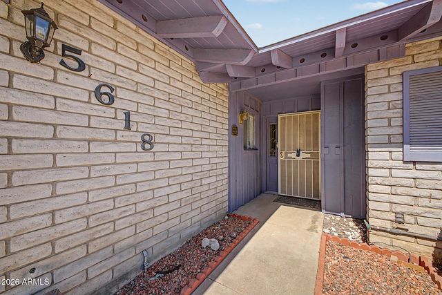 5618 W BELMONT Avenue, Glendale, AZ 85301