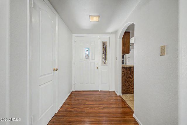 5618 W BELMONT Avenue, Glendale, AZ 85301