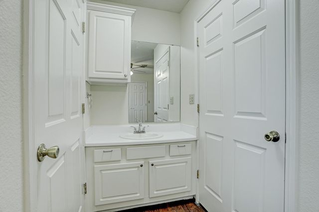 16711 N Wayne Lane 3, Pearland, TX 77584