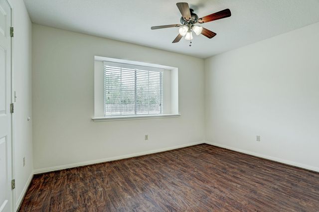 16711 N Wayne Lane 3, Pearland, TX 77584