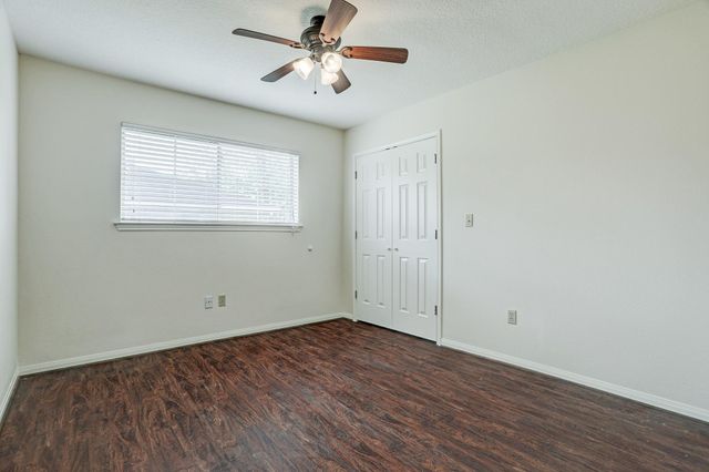 16711 N Wayne Lane 3, Pearland, TX 77584