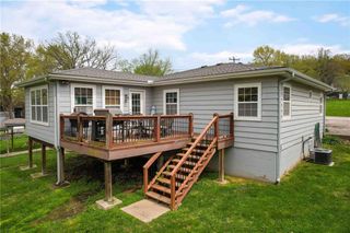 25 P Street, Lake Lotawana, MO 64086