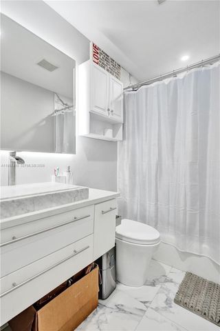 2001 Barcelona Ter 2001, Margate, FL 33063