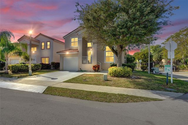 2001 Barcelona Ter 2001, Margate, FL 33063