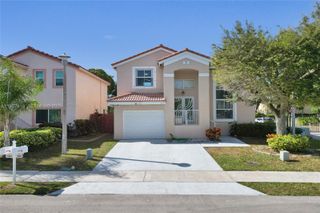 2001 Barcelona Ter 2001, Margate, FL 33063