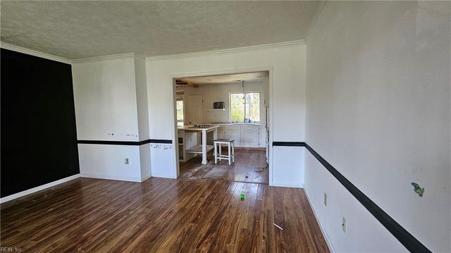 145 Alaric DR, Hampton, VA 23664