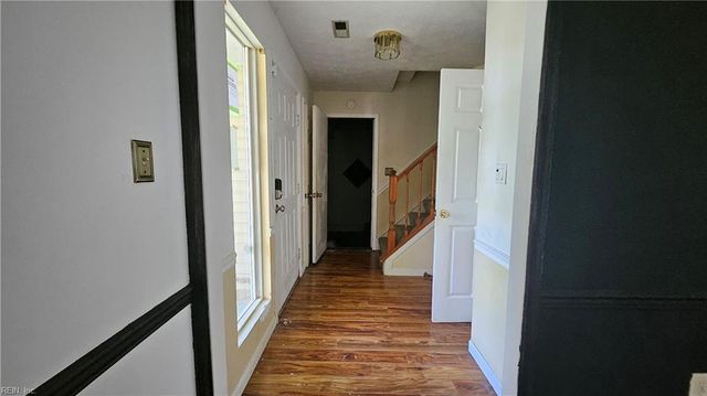 145 Alaric DR, Hampton, VA 23664