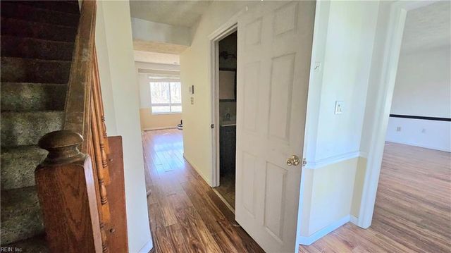 145 Alaric DR, Hampton, VA 23664