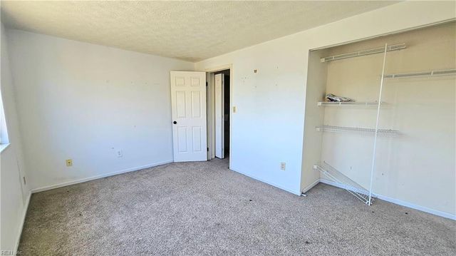 145 Alaric DR, Hampton, VA 23664