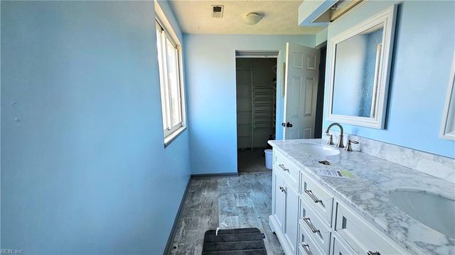 145 Alaric DR, Hampton, VA 23664