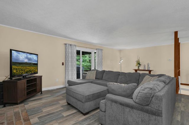 1060 S Watkins Road, Alexandria, OH 43001