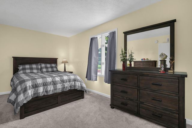 1060 S Watkins Road, Alexandria, OH 43001