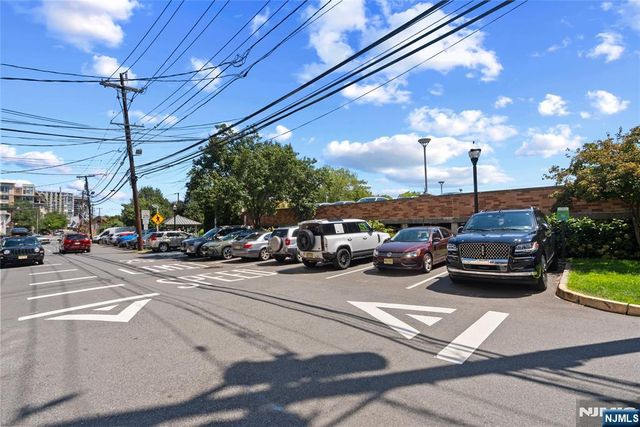 254 Old River Road, Edgewater, NJ 07020