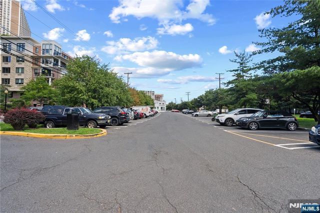 254 Old River Road, Edgewater, NJ 07020