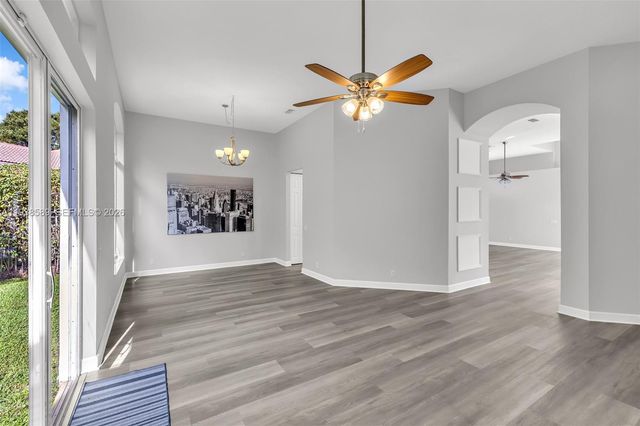 558 NW 118th Ave, Coral Springs, FL 33071