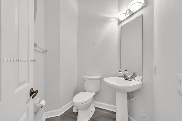 558 NW 118th Ave, Coral Springs, FL 33071