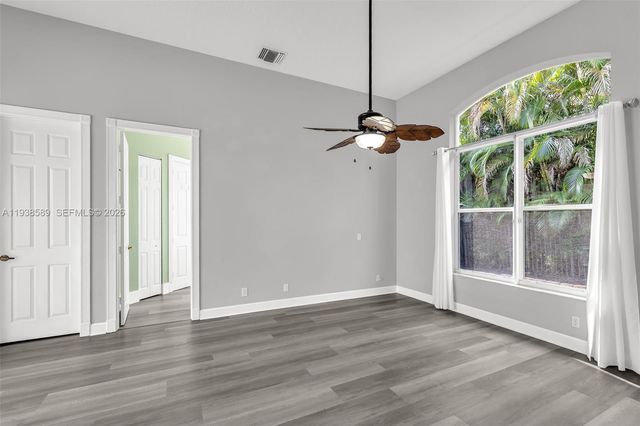 558 NW 118th Ave, Coral Springs, FL 33071