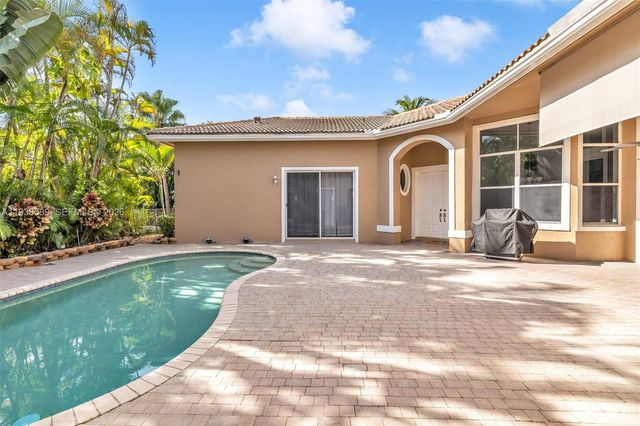 558 NW 118th Ave, Coral Springs, FL 33071
