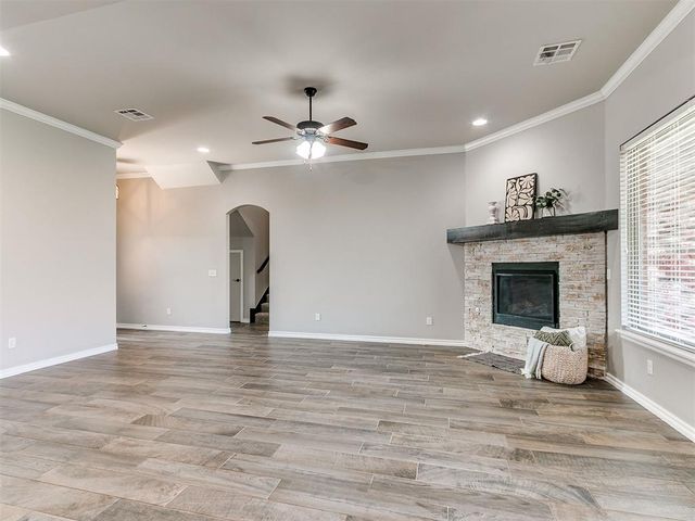 616 Kearny Lane, Yukon, OK 73099