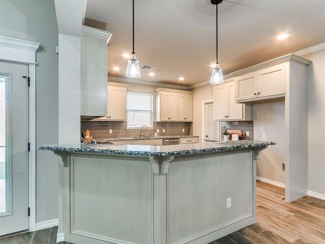 616 Kearny Lane, Yukon, OK 73099