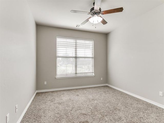 616 Kearny Lane, Yukon, OK 73099
