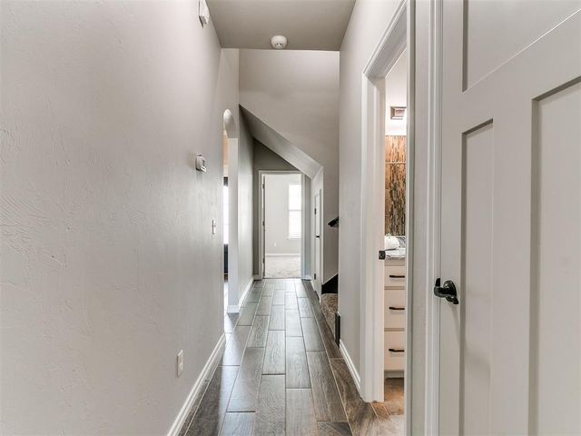 616 Kearny Lane, Yukon, OK 73099