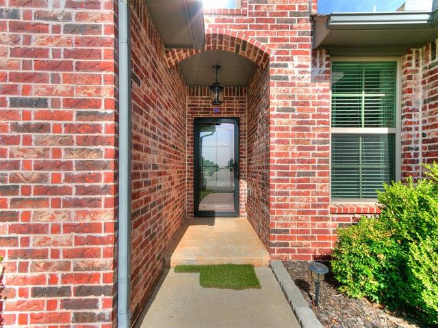 616 Kearny Lane, Yukon, OK 73099