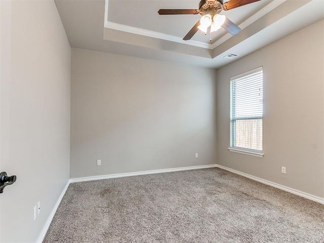 616 Kearny Lane, Yukon, OK 73099