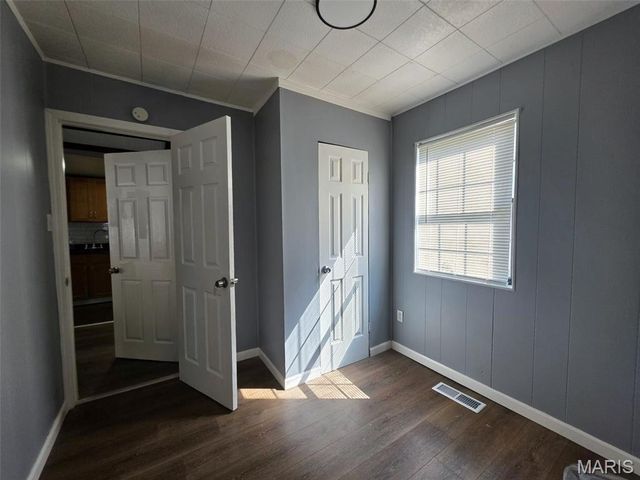 2211 E 24th Street, Granite City, IL 62040