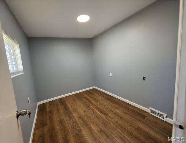 2211 E 24th Street, Granite City, IL 62040