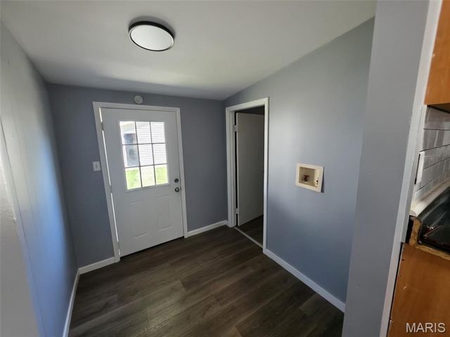 2211 E 24th Street, Granite City, IL 62040