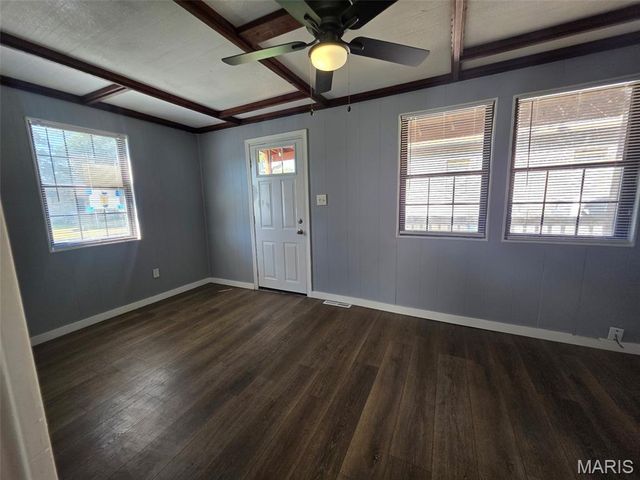 2211 E 24th Street, Granite City, IL 62040