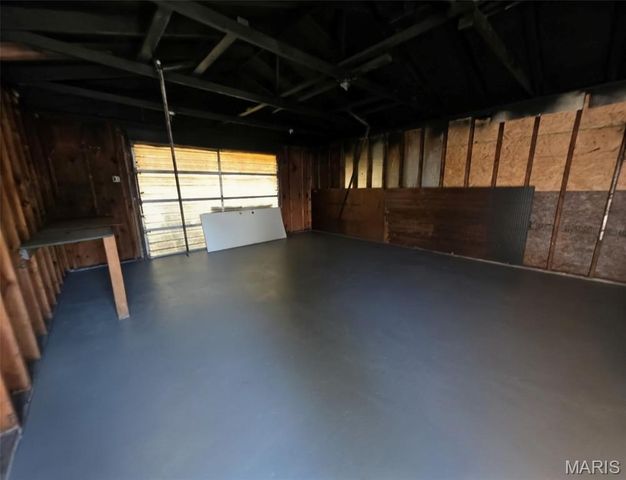 2211 E 24th Street, Granite City, IL 62040