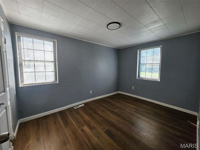 2211 E 24th Street, Granite City, IL 62040
