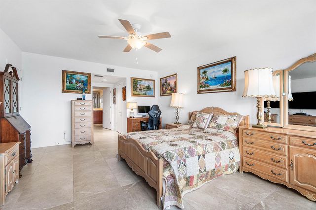 2650 Lake Shore Drive 1705, Riviera Beach, FL 33404
