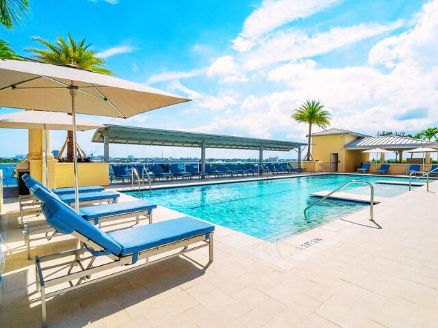 2650 Lake Shore Drive 1705, Riviera Beach, FL 33404